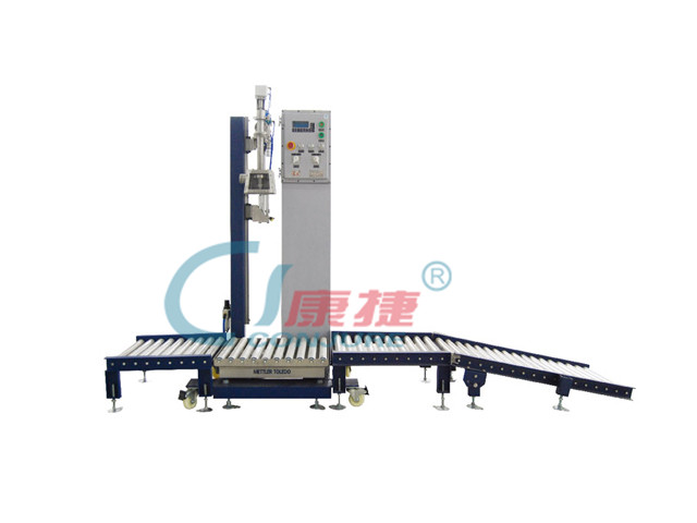 GCJ01-200-IIB頂沖式半自動液體灌裝機(jī)